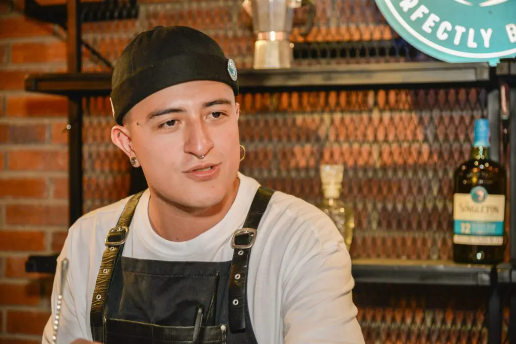 Andrés kisic: el mejor bartender del país que representará a colombia en world class 2023