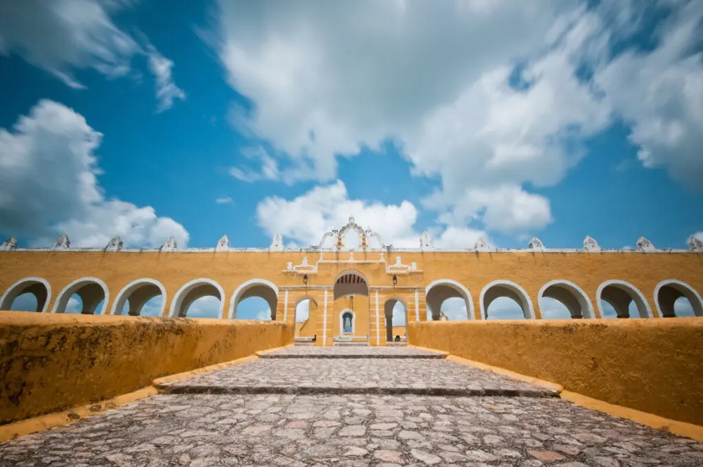 Los 5 destinos imperdibles de yucatán en el festival del eclipse anular de sol