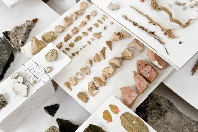 Exposición: 'a veces hay que tropezar dos veces con la misma piedra'