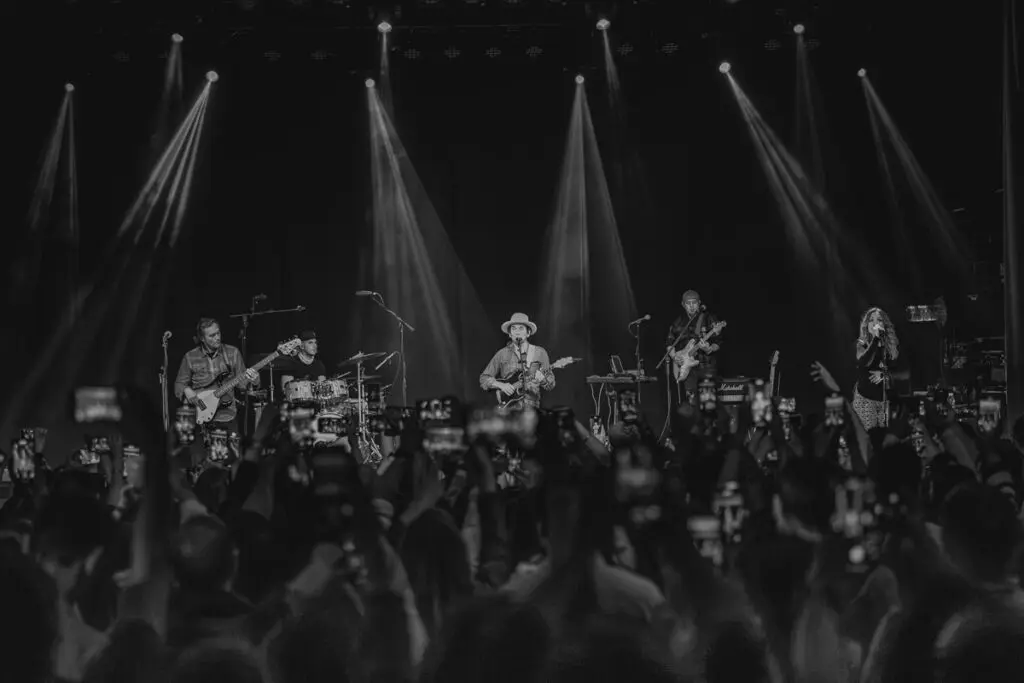 Bacilos contestó a las incógnitas más grandes de la agrupación