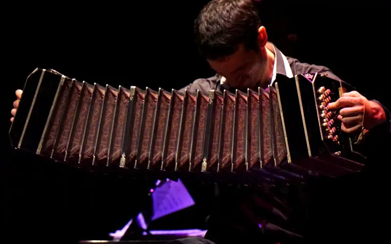 “La música de Astor Piazzolla entra hasta los huesos y queda impregnada para siempre”