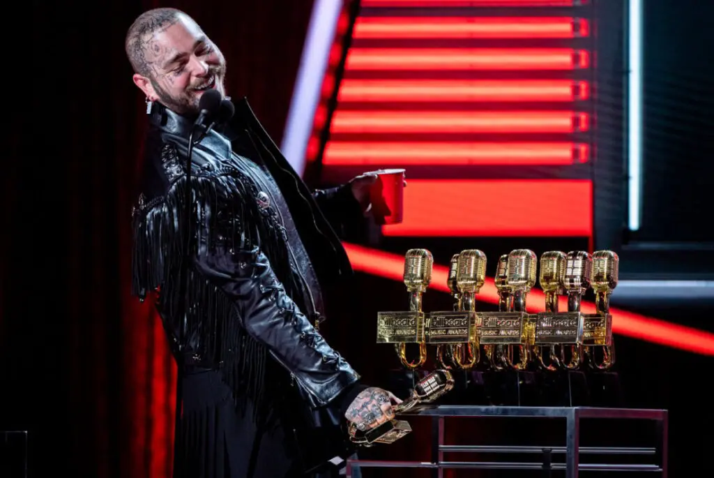 Playlist: estos son los ganadores de los billboard music awards 2020 Facebook post malone