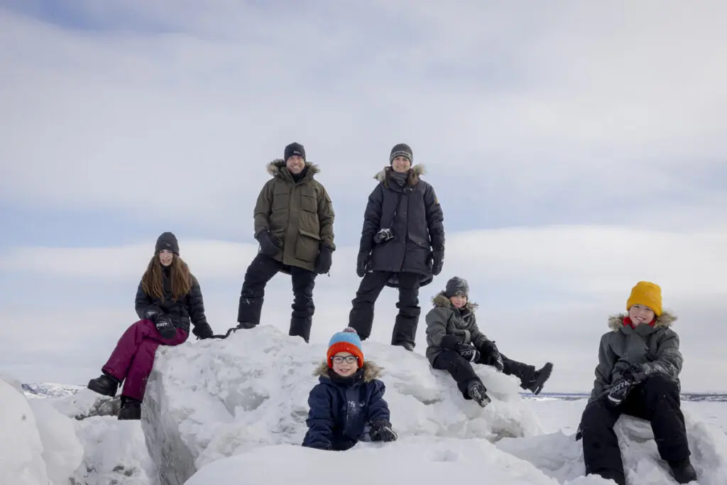 Blink: la historia de los padres que llevaron a sus hijos a ver el mundo antes de que perdieran la vista