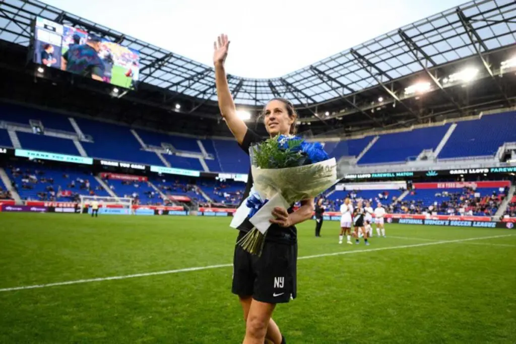 Carli lloyd anuncia su retiro del fútbol internacional