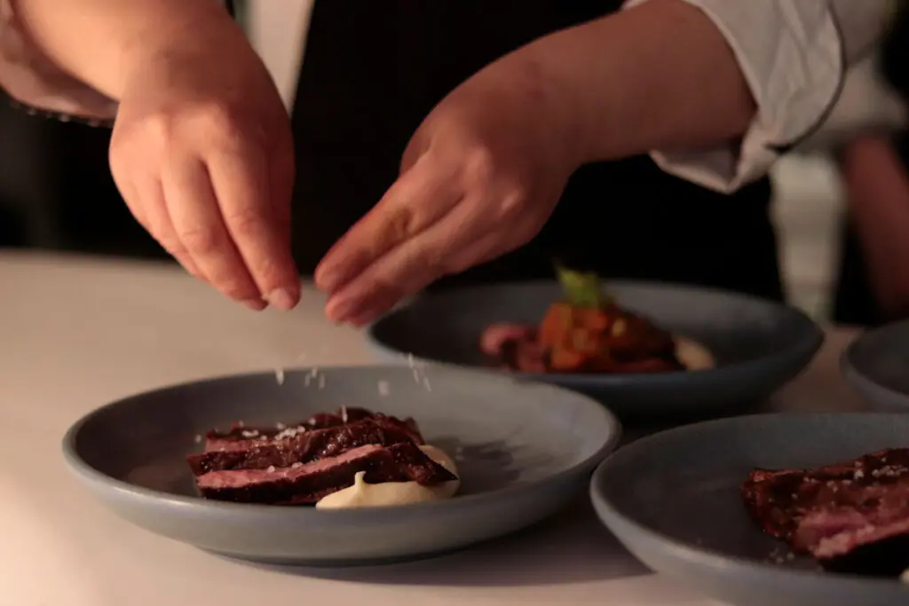 De la parrilla a los sabores ancestrales de Colombia, así es lo nuevo de Oka Grill House