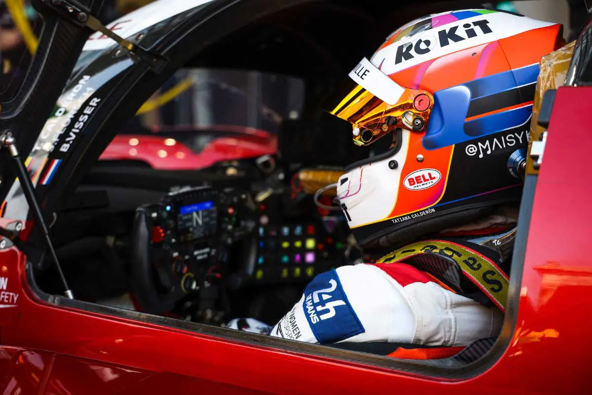 Casco de Tatiana Calderón