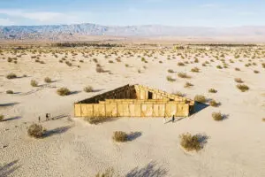 Óscar murillo, el colombiano que expone su arte en coachella