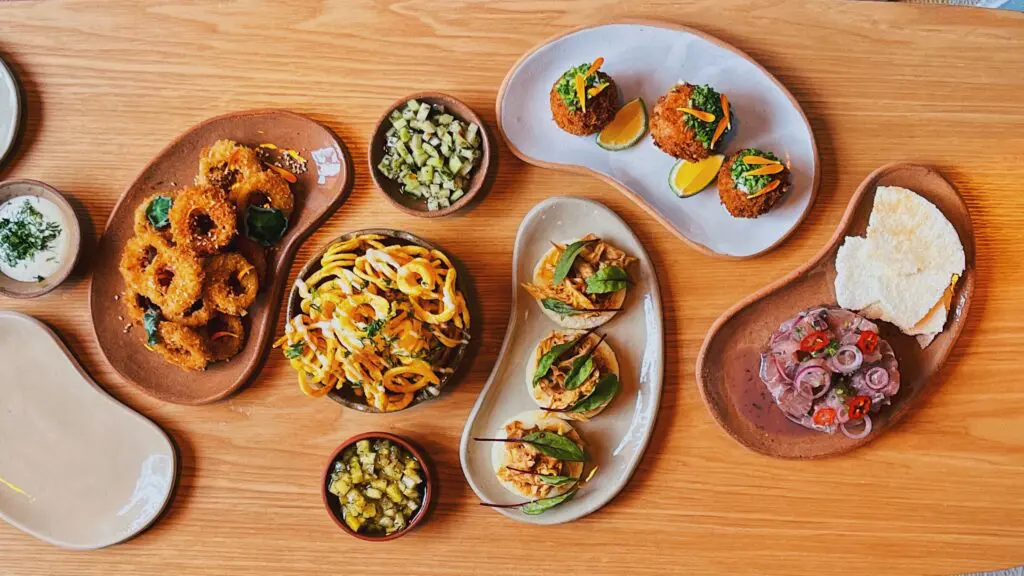 Caña, la casa negra de Chapinero, para tomar buen aguardiente y otros destilados de caña