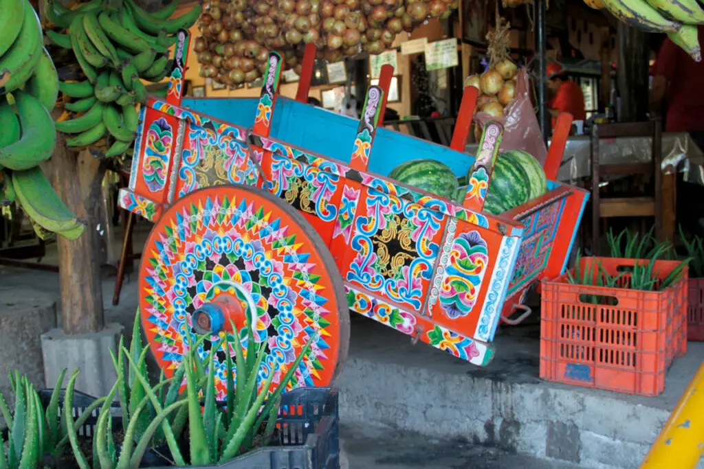 Costa rica: crónica de un ataque de hormigas y un viaje alrededor de los volcanes Costa rica: crónica de un ataque de hormigas y un viaje alrededor de los volcanes
