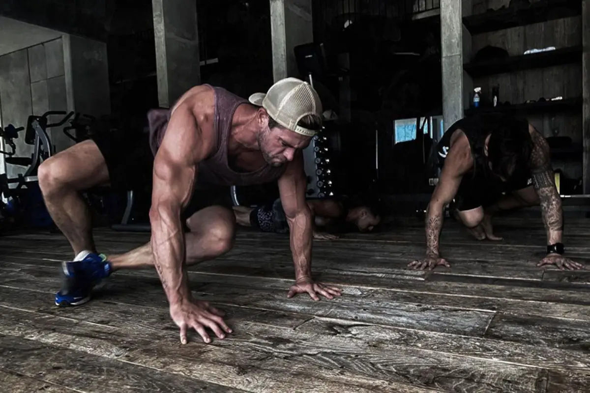 ejercitar el cuerpo en casa