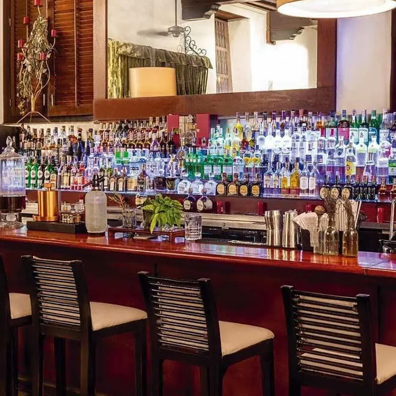 Siete bares en Cartagena que debe conocer El Coro Lounge Bar