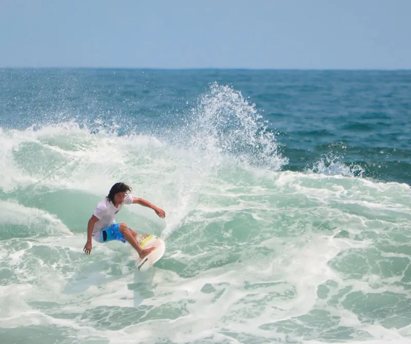 Las maravillas naturales de El Salvador, Haití, Nicaragua, y Kenia