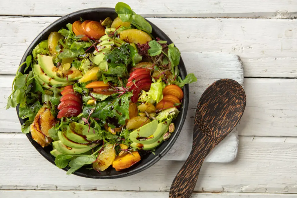 Receta de ensalada con aguacate, naranja y remolacha Receta de ensaladas