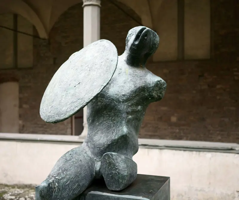 Una conversación inédita con Henry Moore Una conversación inédita con Henry Moore