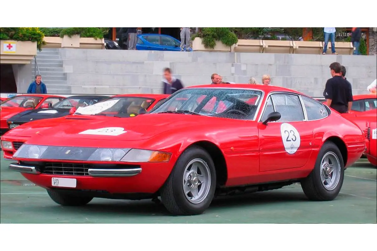 Ferrari 365