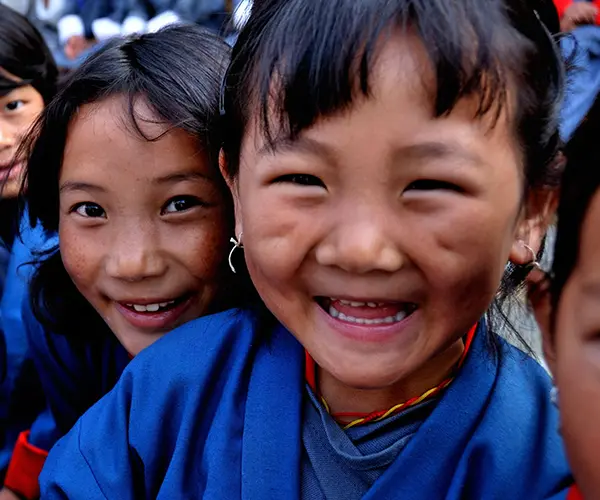 Día Mundial de la alegría: el secreto está en las relaciones sociales Niños asiáticos felices