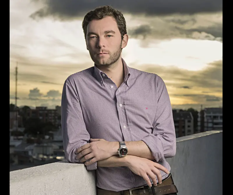 Del periodismo a la ficción: entrevista a felipe restrepo