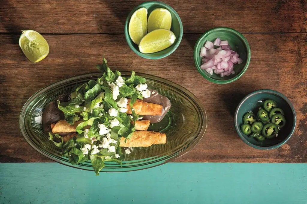 Receta: flautas con fríjoles al estilo de oaxaca