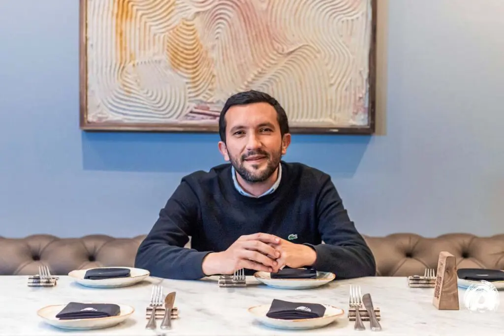 Diego Galvis, Tierra