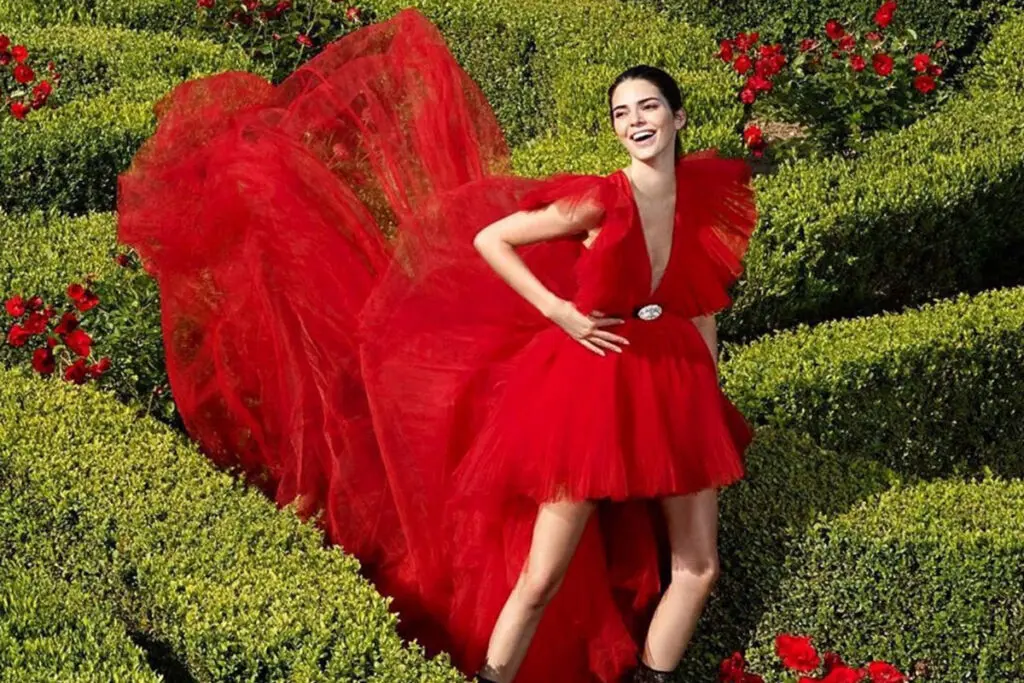 Giambattista valli y h&m: la unión del fast fashion y la alta costura Dali