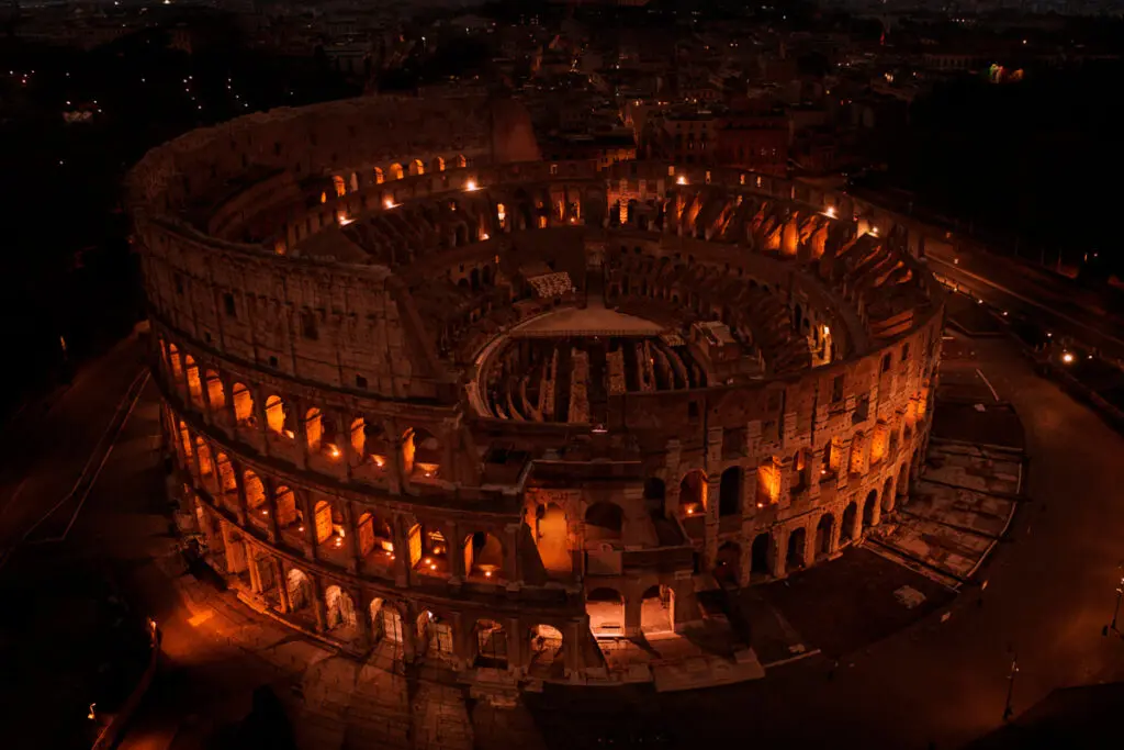 Reserve gratis una visita exclusiva al coliseo de roma, italia