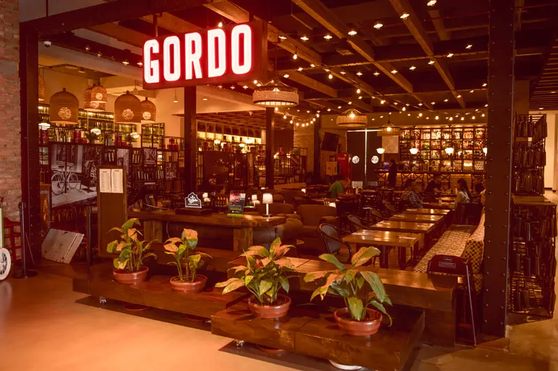 Restaurantes parque la colina, gordo