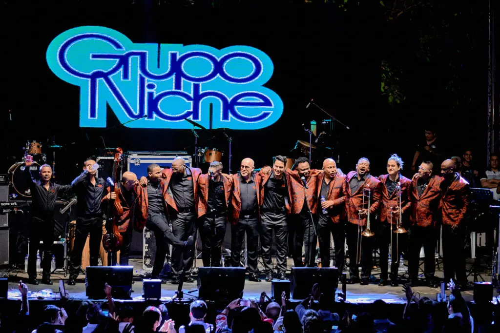 Las 5 canciones que no puede dejar de escuchar el grupo niche Grupo niche