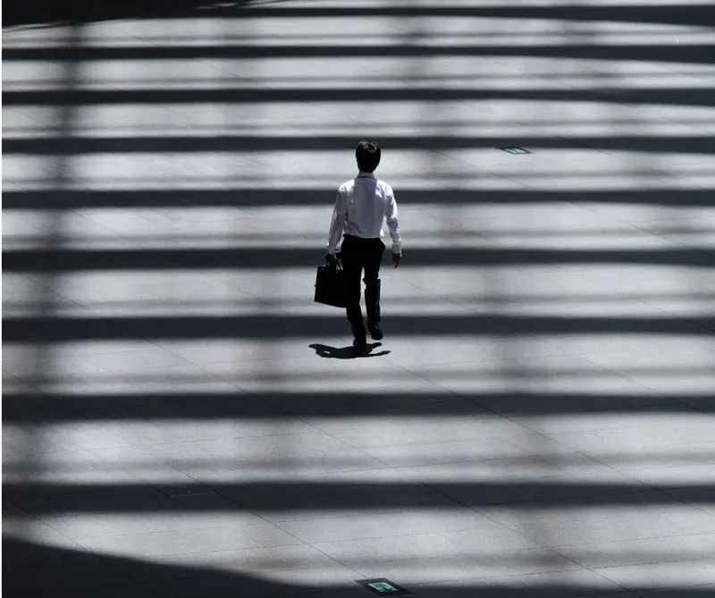 ¿Por qué en Japón premian a los empleados que más duermen?