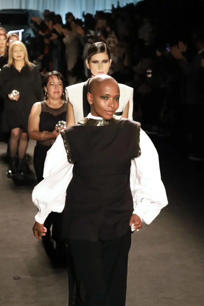 Moda, identidad y sostenibilidad: el legado de alejandro crocker en el bogotá fashion week 2024