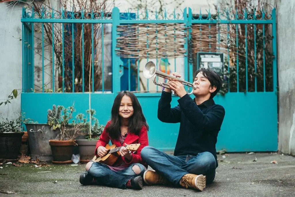 Isaac y nora, los niños franceses que conquistaron a américa latina con su música