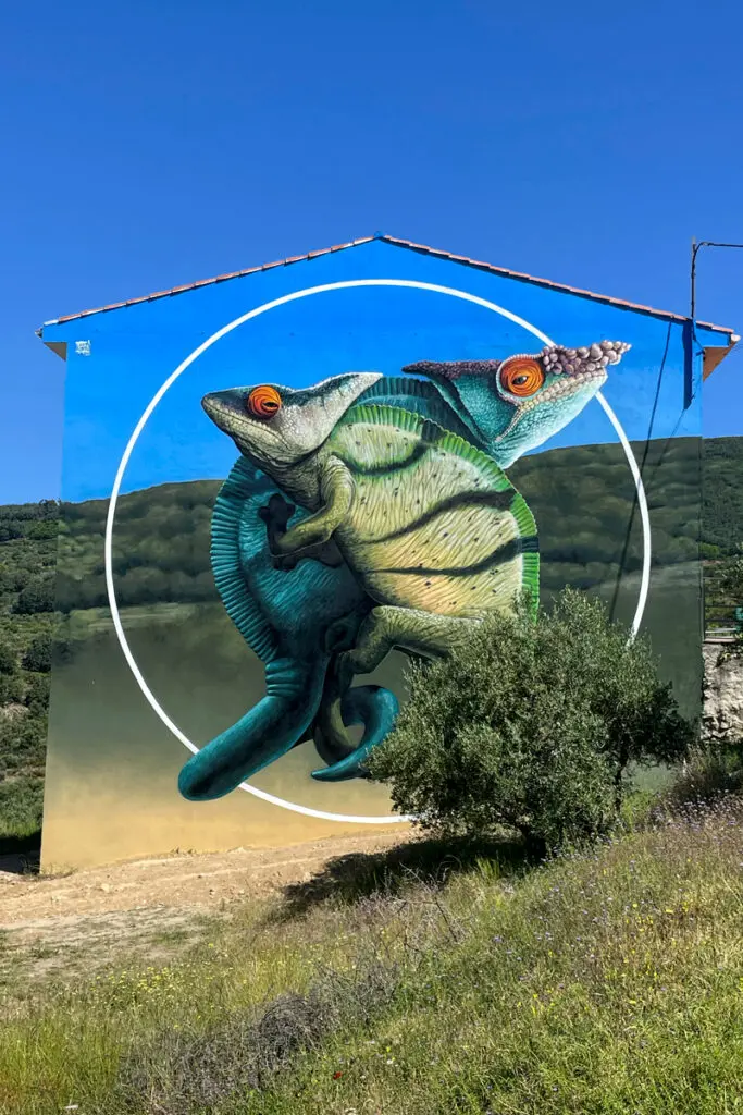 Colombia pinta grande: los murales de nandy mondragón entre los candidatos para el mejor del mundo según street art cities