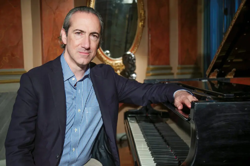 Los cinco libros favoritos de Juan Antonio Cuéllar Juan Antonio Cuéllar