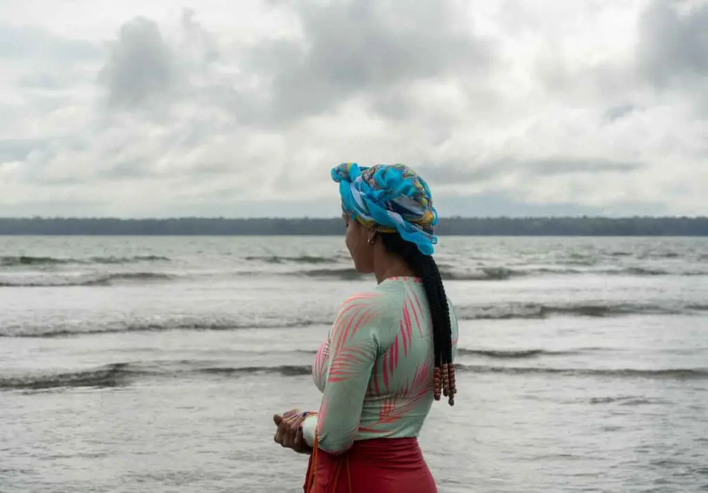 Juanchaco: marisely velasco es la dueña del hotel malibú.