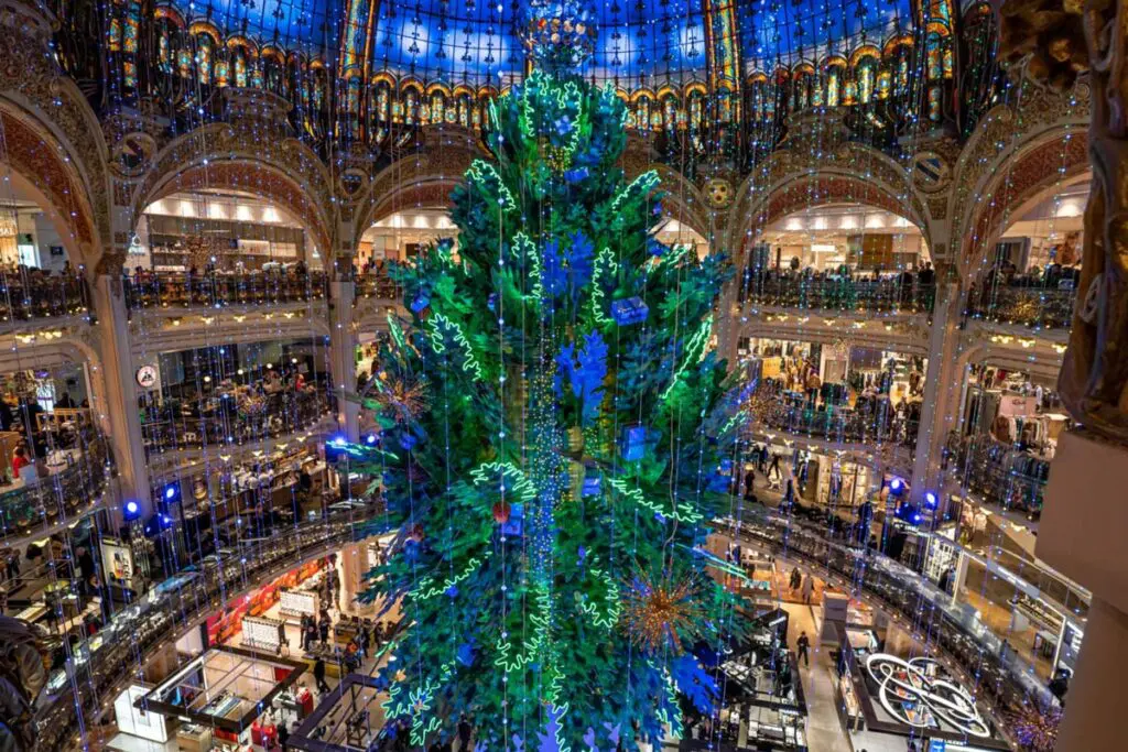 Bogotá tiene uno de los árboles de Navidad más esplendorosos del mundo