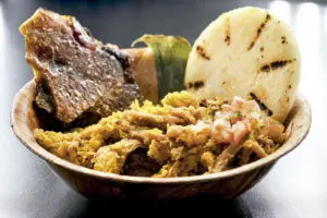 Empanadas de colores en París y dos emprendimientos colombianos en el mundo