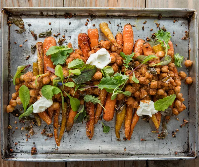 Legumbres con un toque balcánico e hindú