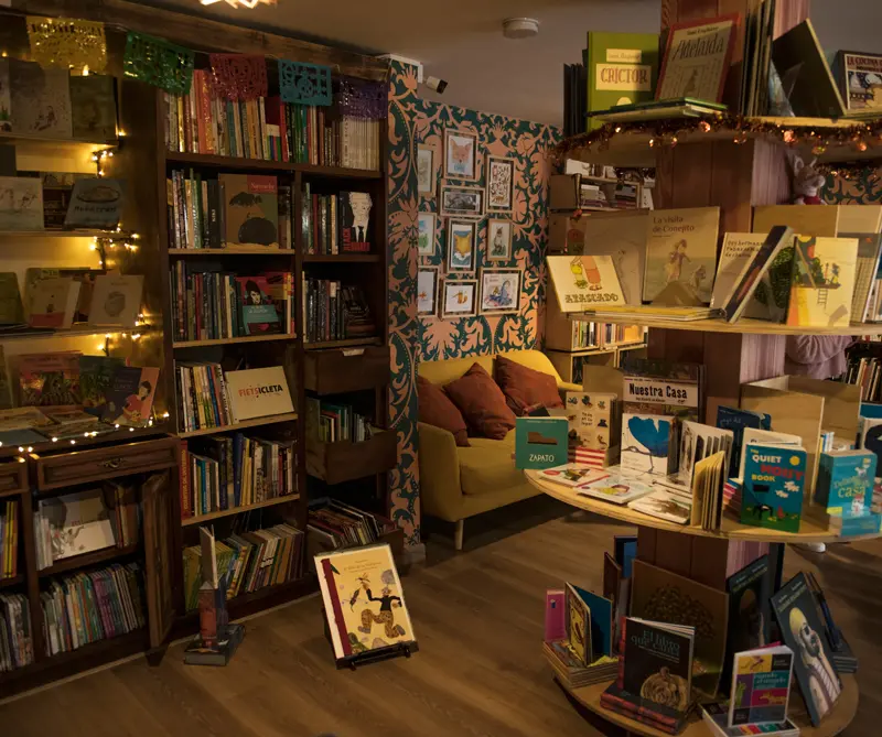 Cuatro librerías en bogotá únicas para conocer, recorrer y disfrutar