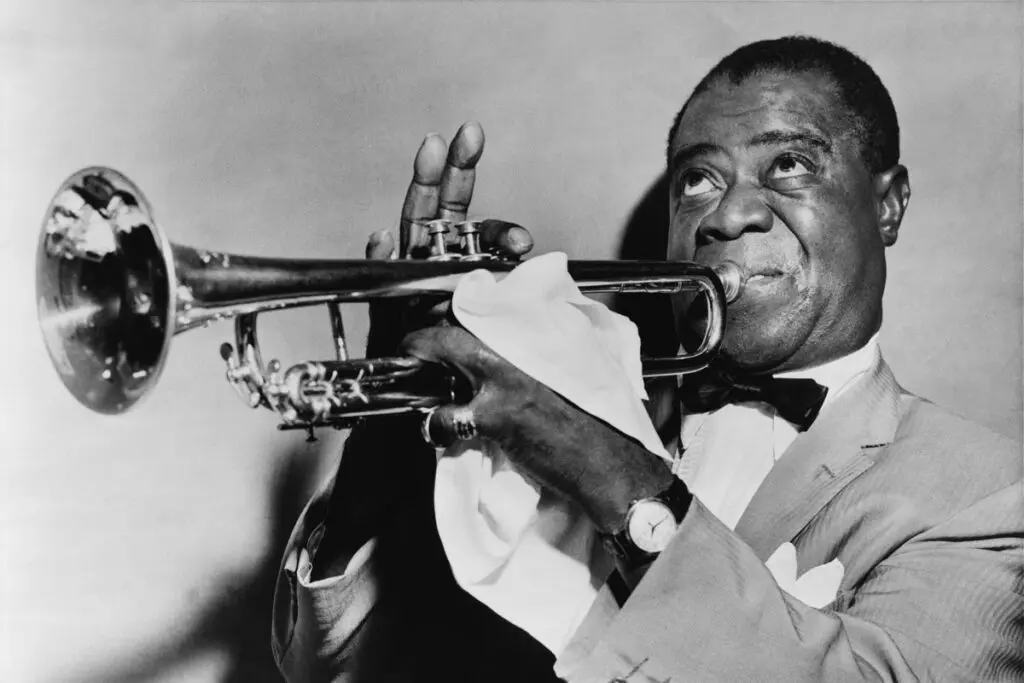El gran satchmo: a 118 años del nacimiento de louis armstrong Louis armstrong