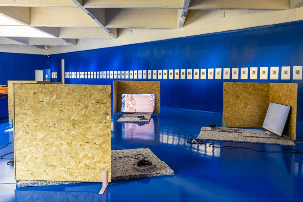 El nuevo ciclo expositivo del mambo que narra las cicatrices, las tecnologías y los fetiches