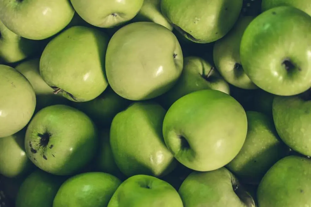 Cinco razones por las que empezará a comer una manzana todos los días manzana verde