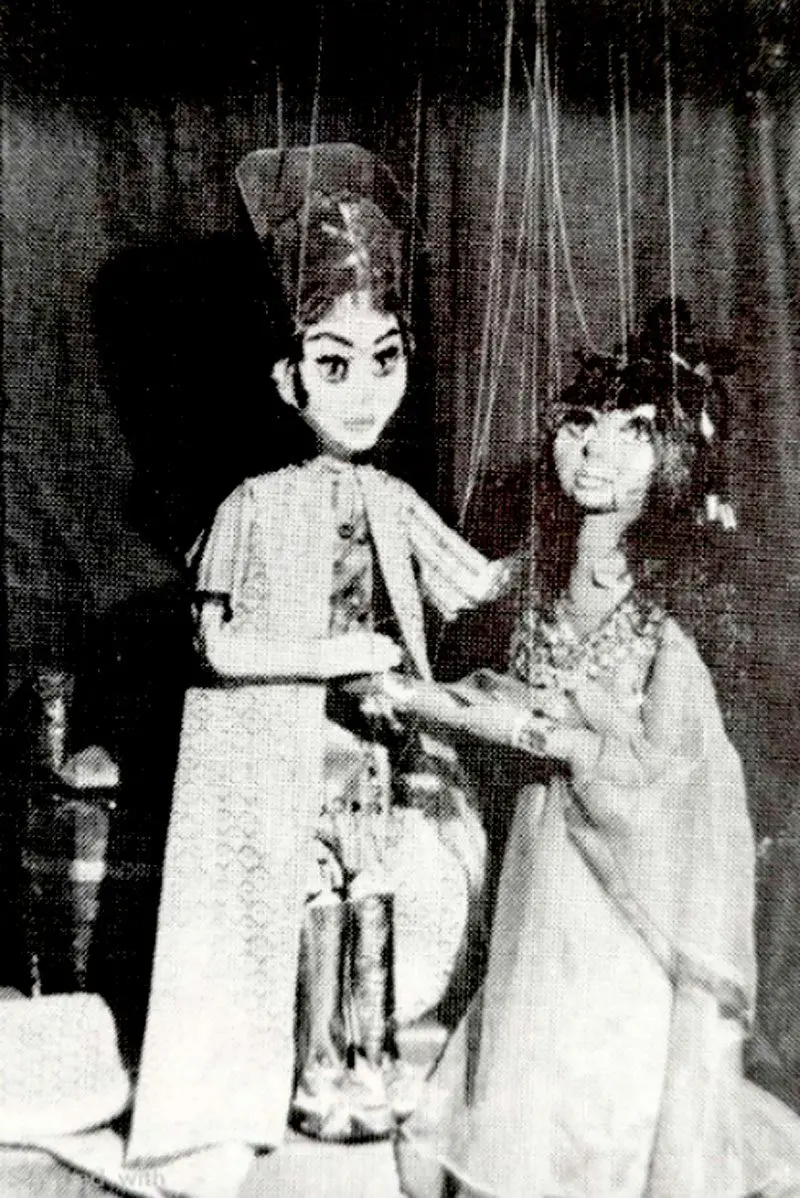 Jaime Manzur, el coleccionista de más de 700 títeres