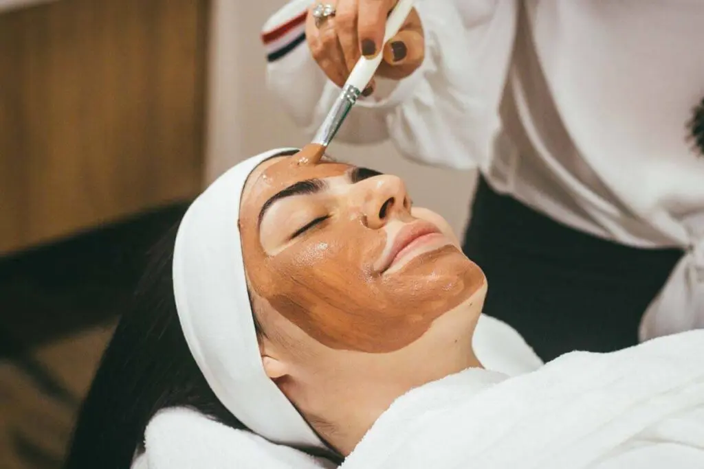 Cinco recetas para mascarillas faciales Mascarilla café