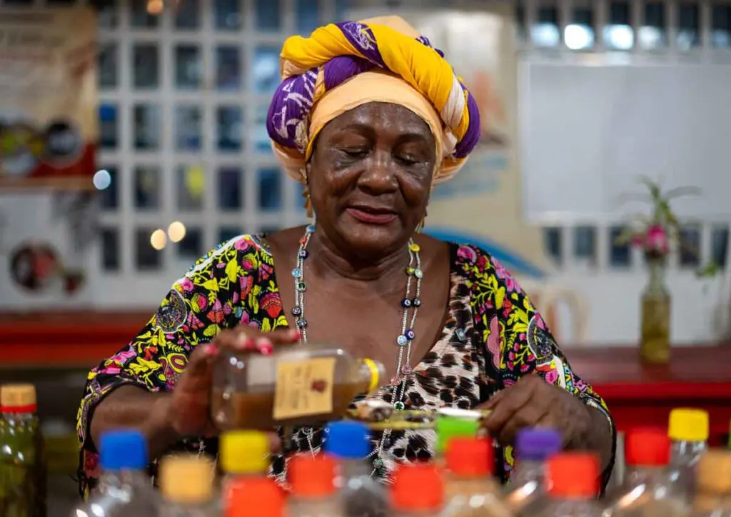 Descubra juanchaco: ballenas, manglares y la lluvia incesante del pacífico colombiano