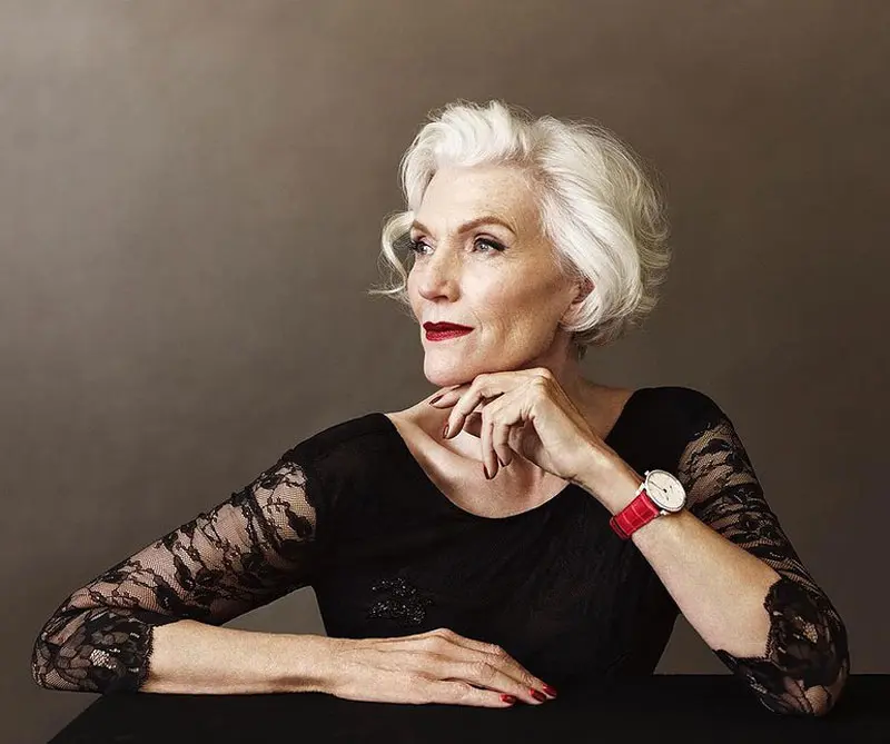 Maye musk, una mujer de 69 años, es la nueva imagen de covergirl Maye musk, una mujer de 69 años, es la nueva imagen de covergirl