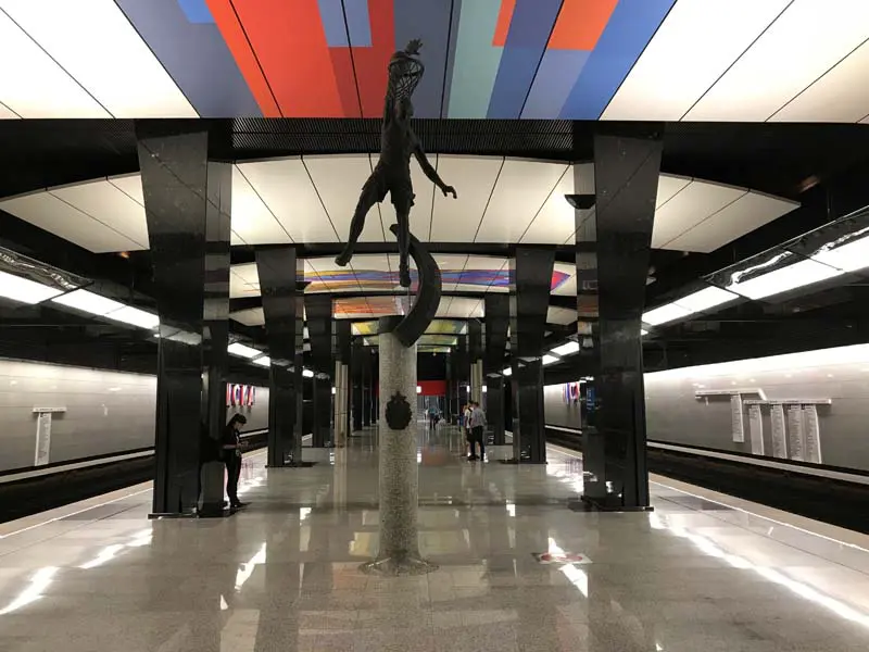 Crónicas desde Rusia: El metro más lindo del mundo Crónicas desde Rusia: El metro más lindo del mundo