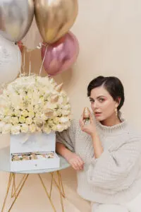 Negrón, arte y glamour en forma de ramos de fresas con chocolate