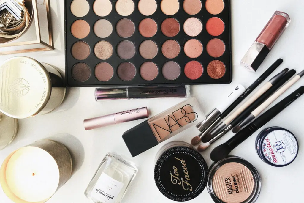 Cinco cursos online de maquillaje, peluquería y cosmética