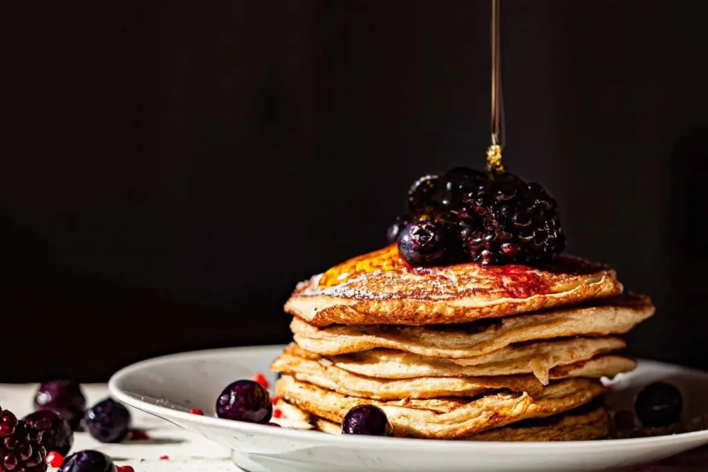 Cuatro loncheras saludables para toda la familia pancakes con arándanos