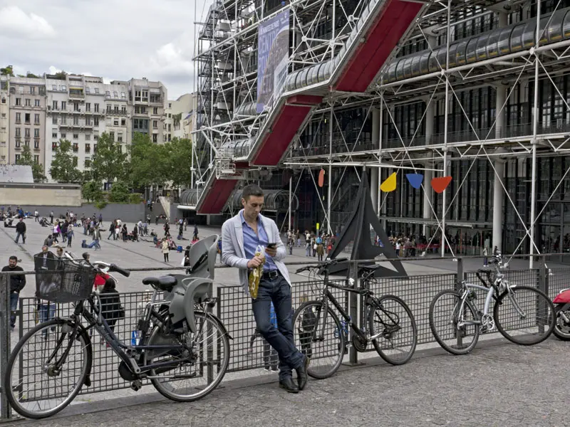 Recorra florencia, barcelona y parís en bicicleta