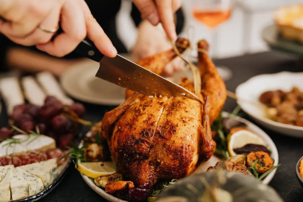 La suerte es uno de los mejores restaurantes para comer pollo asado en bogotá.